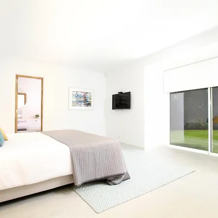 Rueda Villa